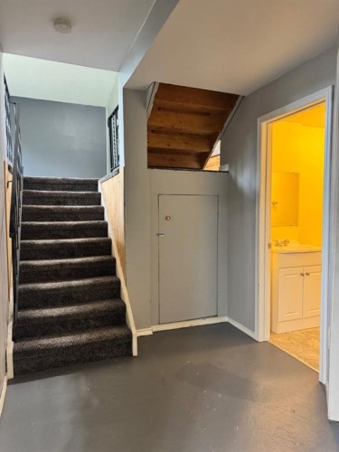 219 8 Street, Hines Creek, AB - Indoor Photo Showing Other Room