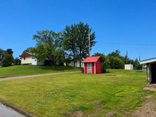 219 8 Street, Hines Creek, AB - Outdoor