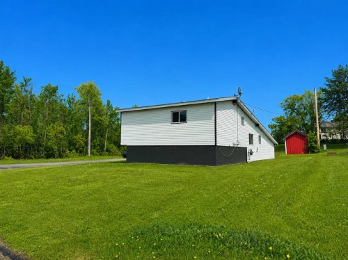 219 8 Street, Hines Creek, AB - Outdoor