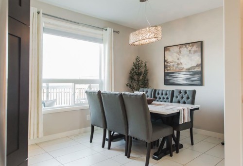 8852 96 Avenue, Grande Prairie, AB - Indoor Photo Showing Dining Room