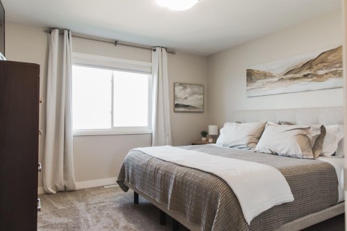 8852 96 Avenue, Grande Prairie, AB - Indoor Photo Showing Bedroom