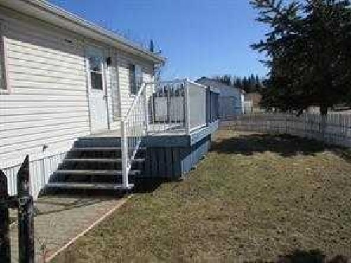 914 2B Street Se, Manning, AB - Outdoor