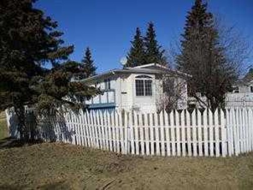 914 2B Street Se, Manning, AB - Outdoor