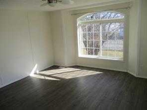 914 2B Street Se, Manning, AB - Indoor Photo Showing Other Room