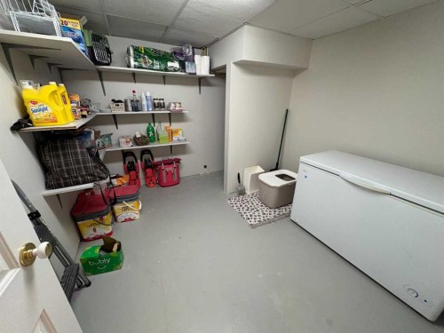 9610 79 Avenue, Peace River, AB - Indoor