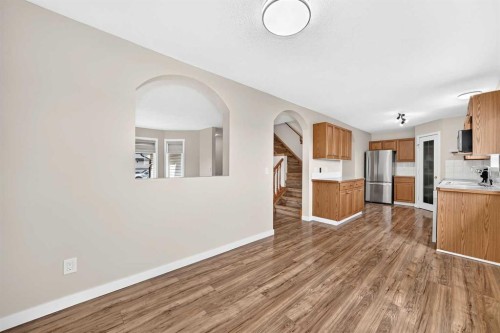 151 Applestone Park Se, Calgary, AB - Indoor Photo Showing Kitchen