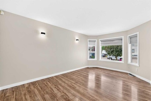 151 Applestone Park Se, Calgary, AB - Indoor Photo Showing Other Room