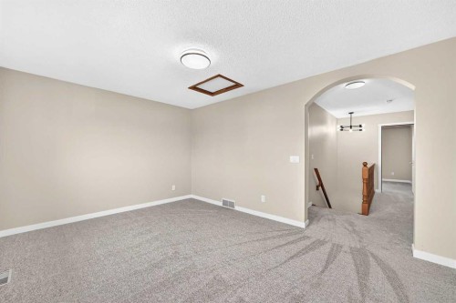 151 Applestone Park Se, Calgary, AB - Indoor Photo Showing Other Room