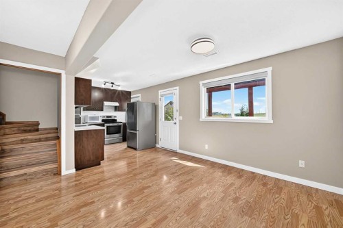 151 Applestone Park Se, Calgary, AB - Indoor Photo Showing Kitchen