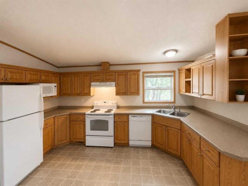 5104 48 Ave, Fort Vermilion, AB - Indoor Photo Showing Kitchen With Double Sink