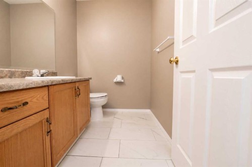 101,102,103,104-10113 106 Avenue, Grande Prairie, AB - Indoor Photo Showing Bathroom