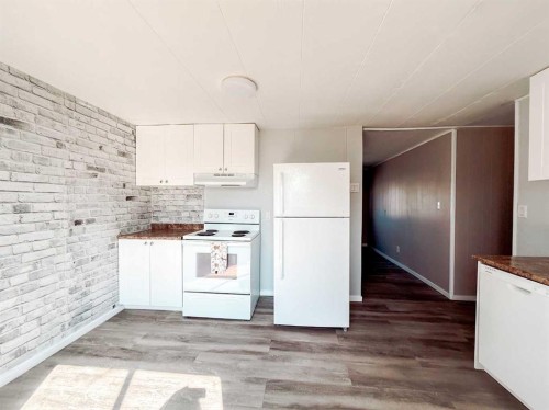 4540 48 Street, Rycroft, AB - Indoor Photo Showing Kitchen