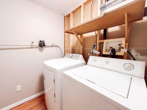 4540 48 Street, Rycroft, AB - Indoor Photo Showing Laundry Room