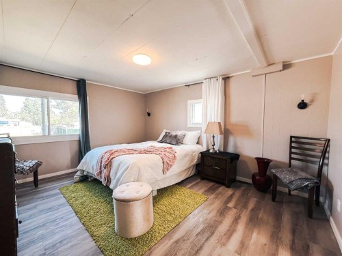4540 48 Street, Rycroft, AB - Indoor Photo Showing Bedroom