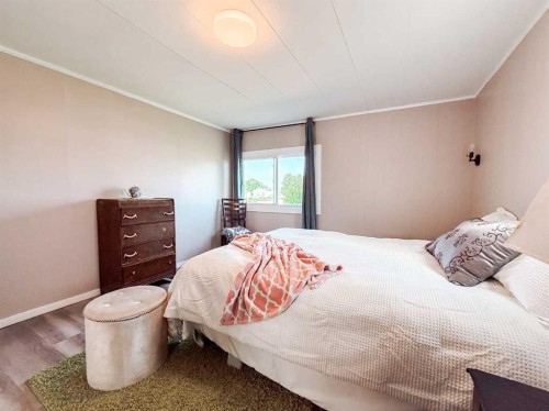 4540 48 Street, Rycroft, AB - Indoor Photo Showing Bedroom