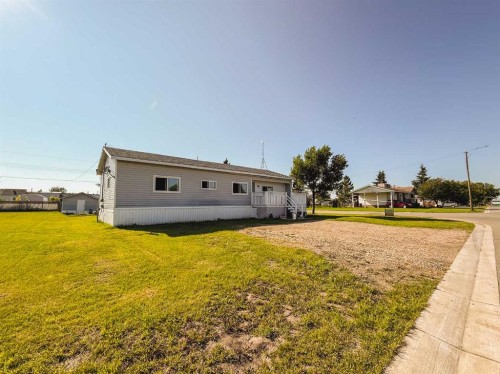 4540 48 Street, Rycroft, AB - Outdoor