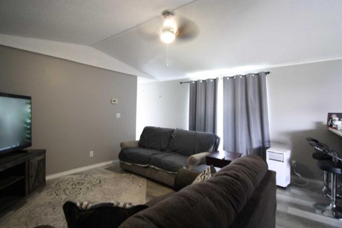 10204 112 Avenue, High Level, AB - Indoor Photo Showing Living Room