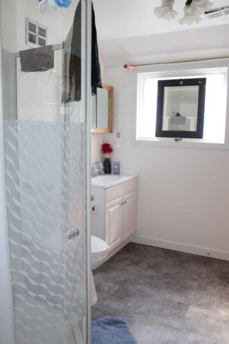 420 3Rd Street Ne, Manning, AB - Indoor
