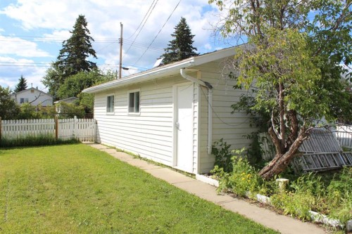 420 3Rd Street Ne, Manning, AB - Outdoor