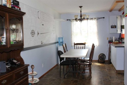 420 3Rd Street Ne, Manning, AB - Indoor Photo Showing Dining Room