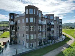 206-9810 94 Street  Peace River, AB T8S 0A1