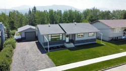 10237 97 Ave Grande Cache, AB T0E 0Y0