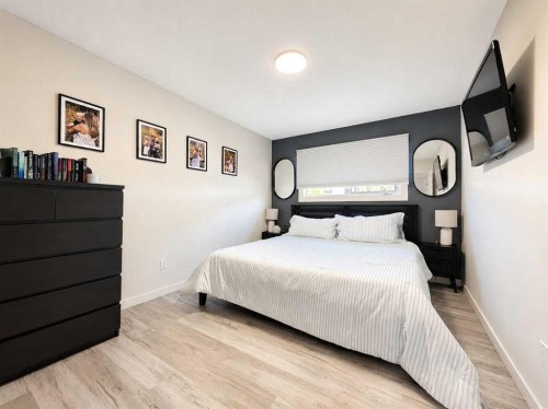 10237 97 Ave, Grande Cache, AB - Indoor Photo Showing Bedroom