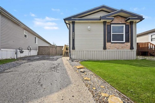 8803 86 Avenue  Grande Prairie, AB T8X 0C5