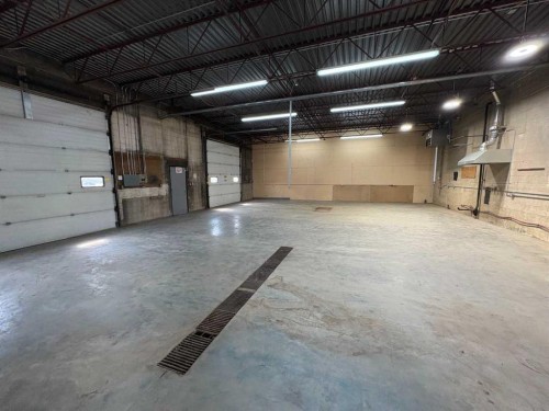 9521 90 Avenue, Peace River, AB 