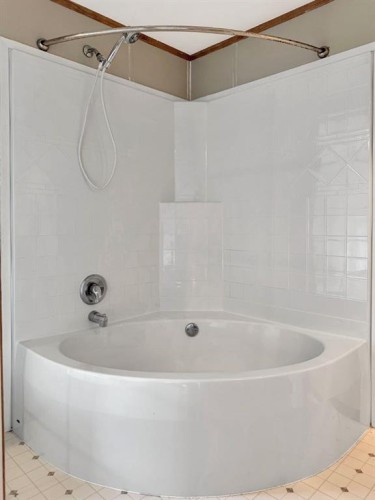 212 Mawdsley Crescent, Grande Cache, AB - Indoor Photo Showing Bathroom