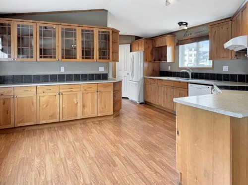 212 Mawdsley Crescent, Grande Cache, AB - Indoor Photo Showing Kitchen With Double Sink