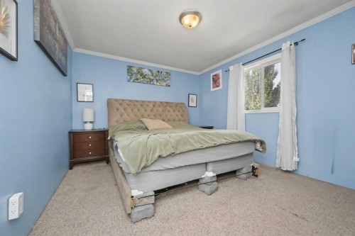 8 Pinnacle Way, Grande Prairie, AB - Indoor Photo Showing Bedroom