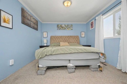 8 Pinnacle Way, Grande Prairie, AB - Indoor Photo Showing Bedroom