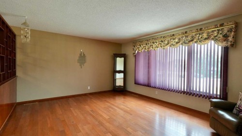 4704 48 Avenue, Grimshaw, AB - Indoor Photo Showing Other Room