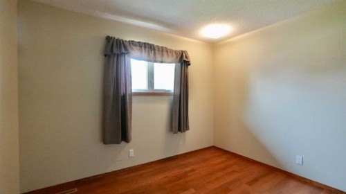 4704 48 Avenue, Grimshaw, AB - Indoor Photo Showing Other Room