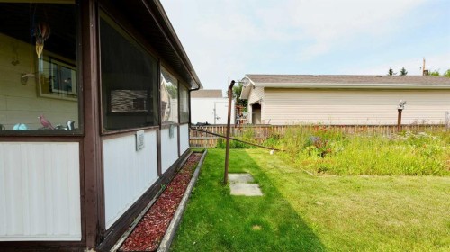 4704 48 Avenue, Grimshaw, AB - Outdoor With Exterior