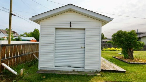 4704 48 Avenue, Grimshaw, AB - Outdoor With Exterior