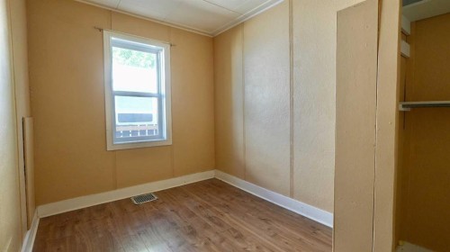 10111 106 Avenue, Peace River, AB - Indoor Photo Showing Other Room