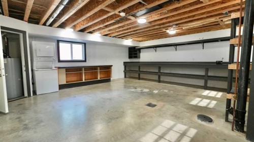 10111 106 Avenue, Peace River, AB - Indoor Photo Showing Basement