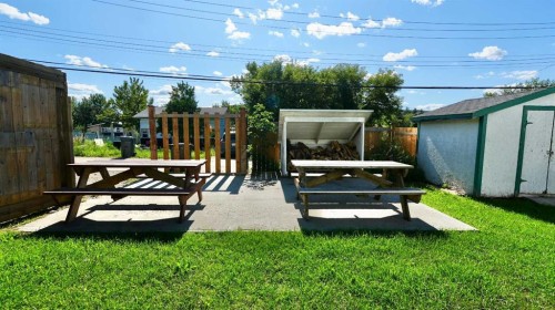 10111 106 Avenue, Peace River, AB - Outdoor