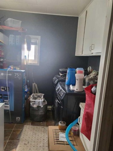 5031 48 Avenue, Girouxville, AB - Indoor
