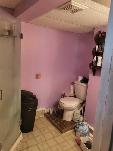 5031 48 Avenue, Girouxville, AB - Indoor Photo Showing Bathroom