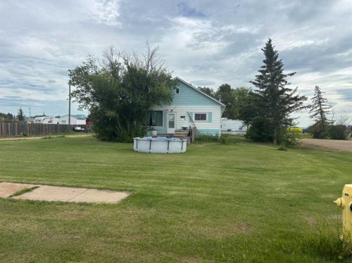 5031 48 Avenue, Girouxville, AB - Outdoor