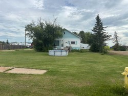 5031 48 Avenue  Girouxville, AB T0H 1S0