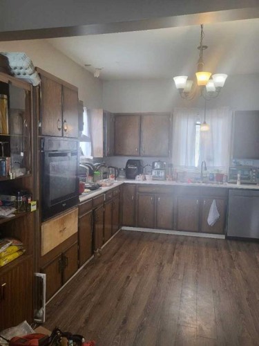 5031 48 Avenue, Girouxville, AB - Indoor Photo Showing Kitchen