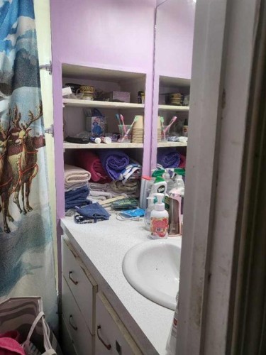 5031 48 Avenue, Girouxville, AB - Indoor