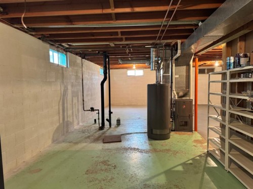 10713 105 Avenue, Fairview, AB - Indoor Photo Showing Basement
