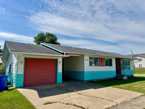 10713 105 Avenue, Fairview, AB - Outdoor