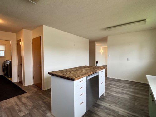 10713 105 Avenue, Fairview, AB - Indoor