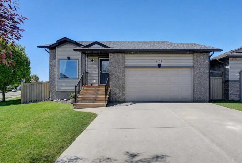 7102 90 Street  Grande Prairie, AB T8X 0E1
